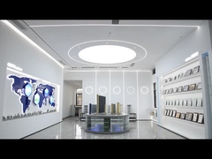 Farrleey Filtration fabrikasının gösterim salonunda sergilenen yüksek performanslı toz filtresi kartuşları